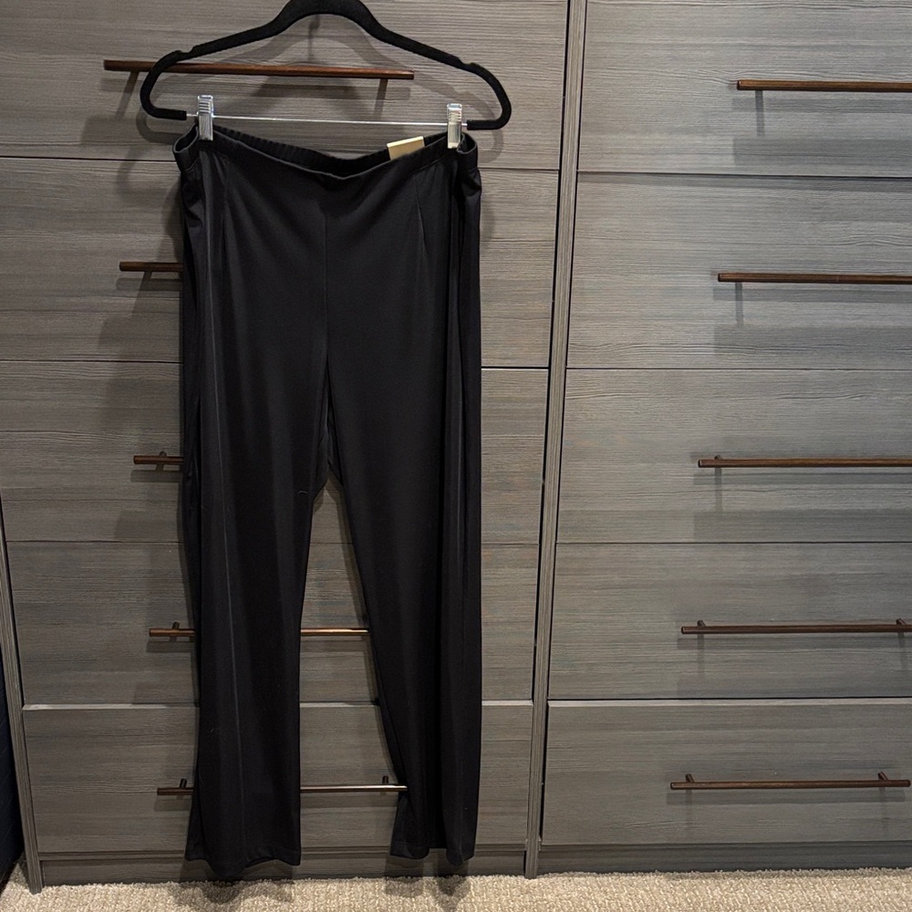 Chico’s Pull on Straight pant NWT